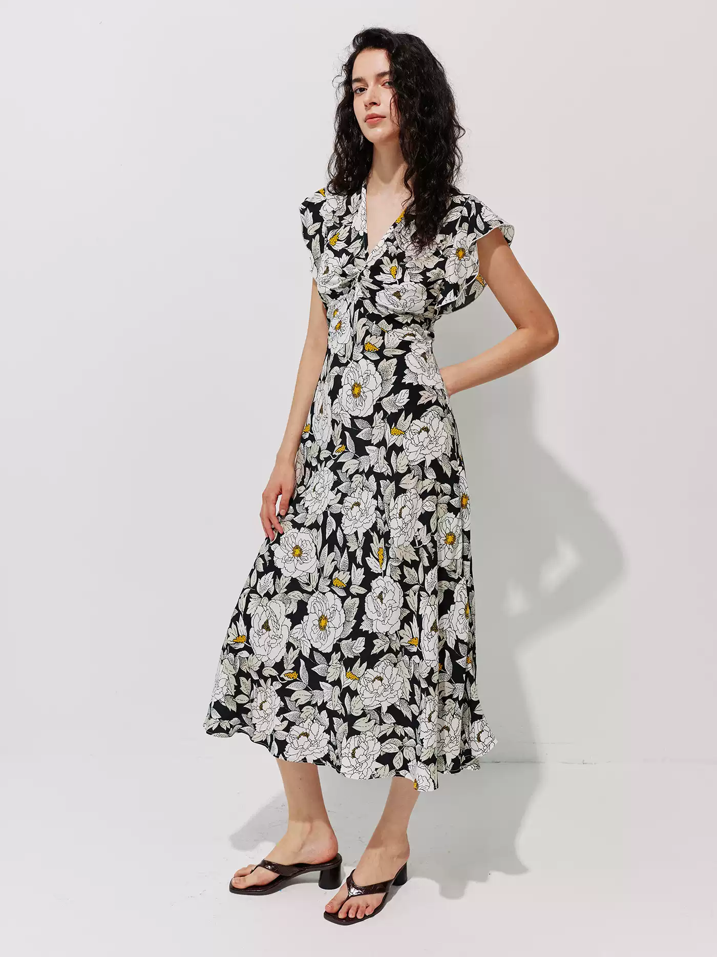 DVF Floral V-Neck Flutter-Sleeve Tea Dress - photo 2