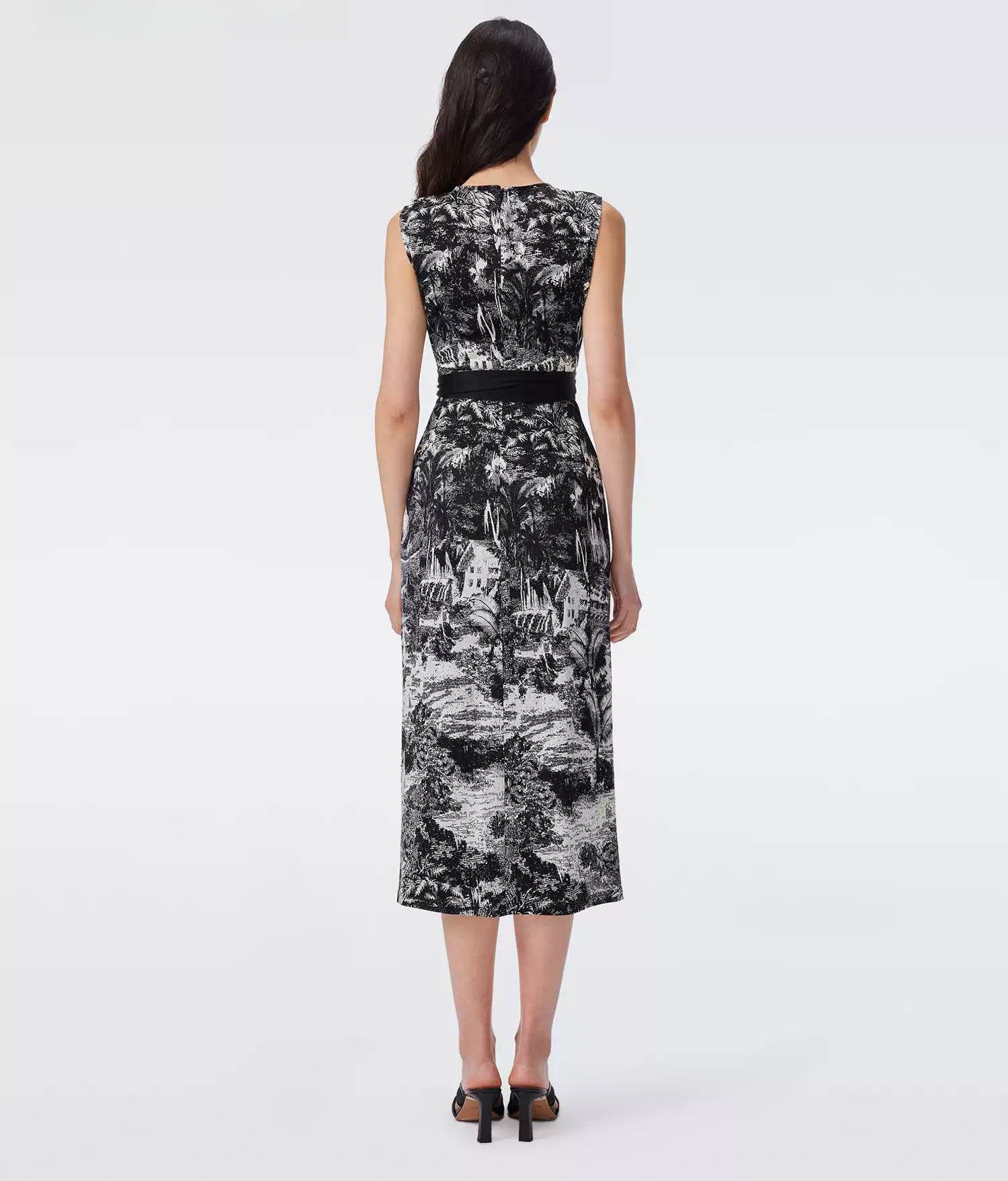 DVF Fall 2026 Sleeveless Twist-Waist Knit Dress - photo 2