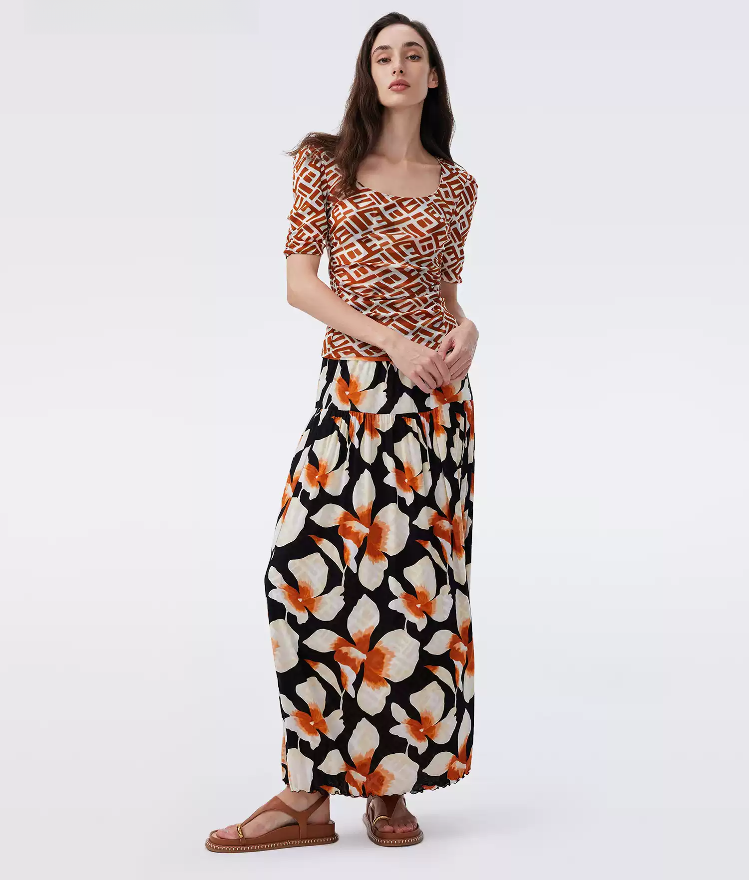 DVF Fall 2026 Reversible Printed Top & Skirt Set - photo 2