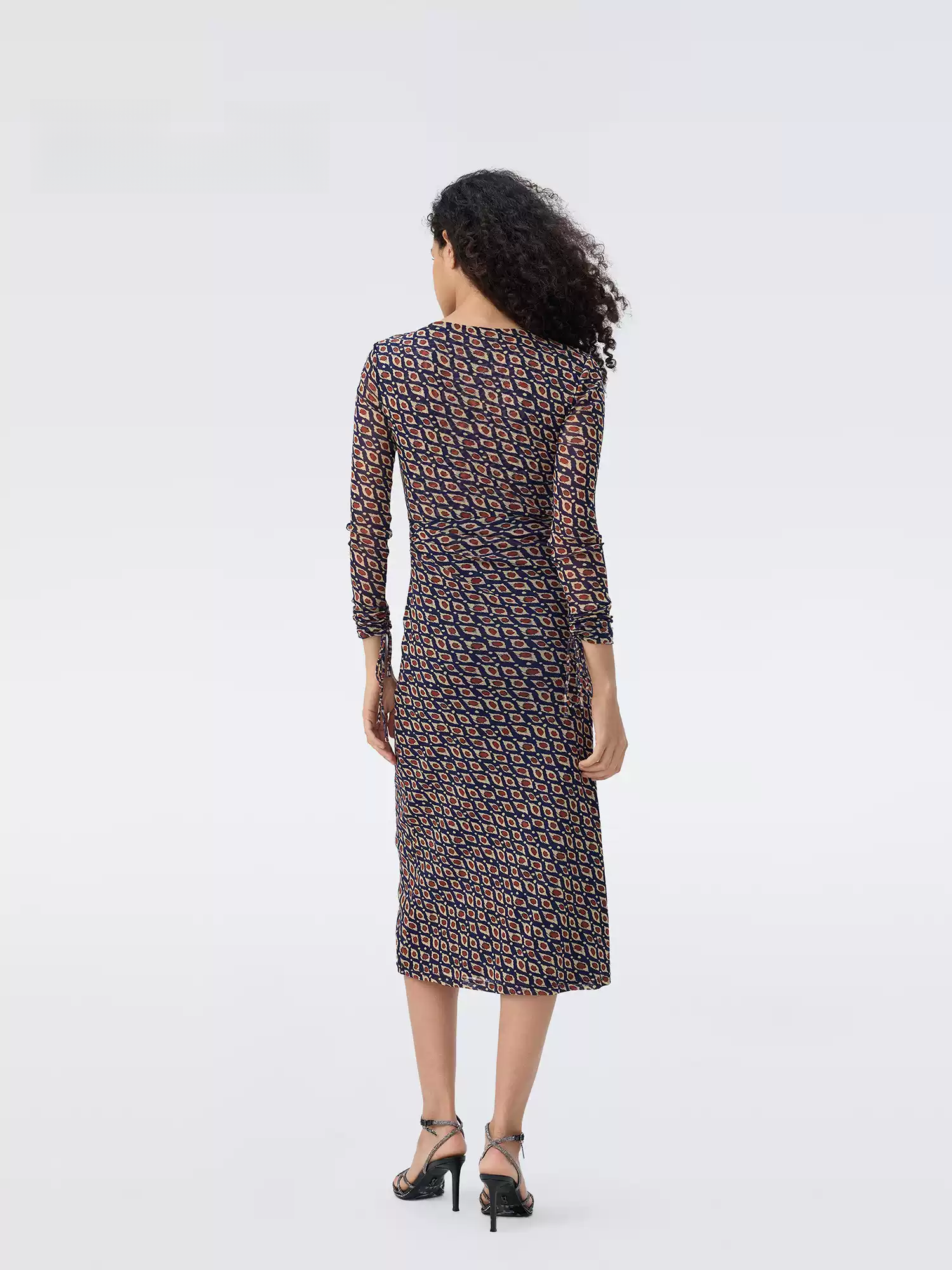 DVF Fall 2026 New Arrival Elegant Navy and Red Check Stretch Mesh Dress - photo 3