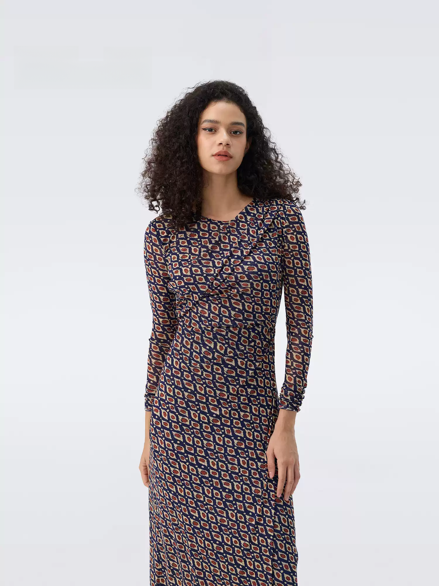 DVF Fall 2026 New Arrival Elegant Navy and Red Check Stretch Mesh Dress - photo 2