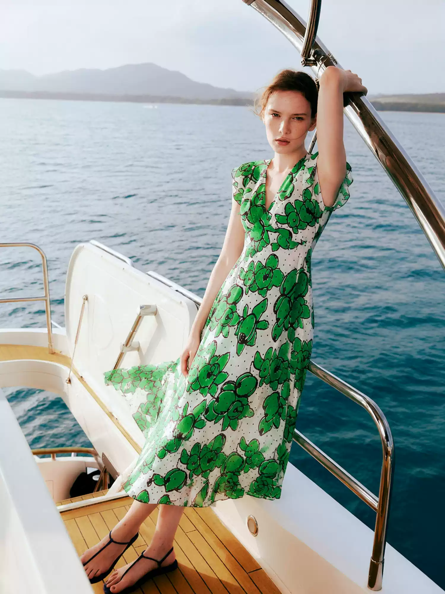 DVF Fall 2026 Wisteria-Print V-Neck Tea Dress - photo 3