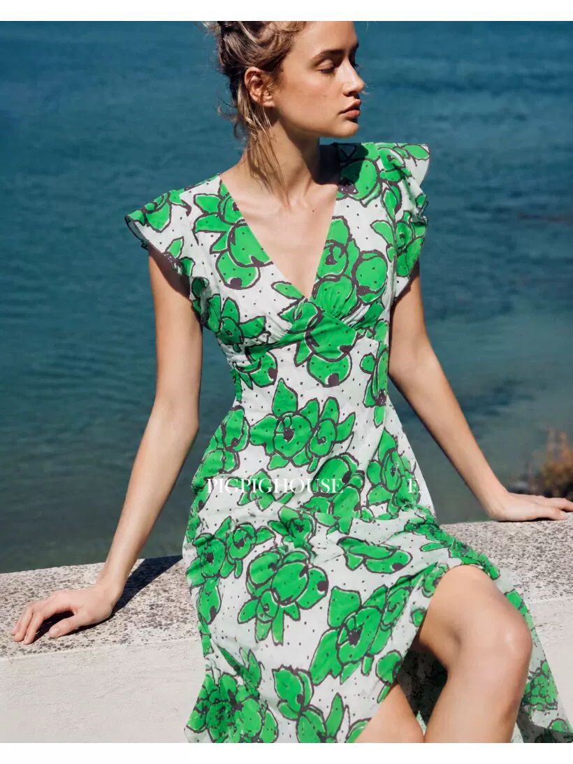 DVF Fall 2026 Wisteria-Print V-Neck Tea Dress - detail 15