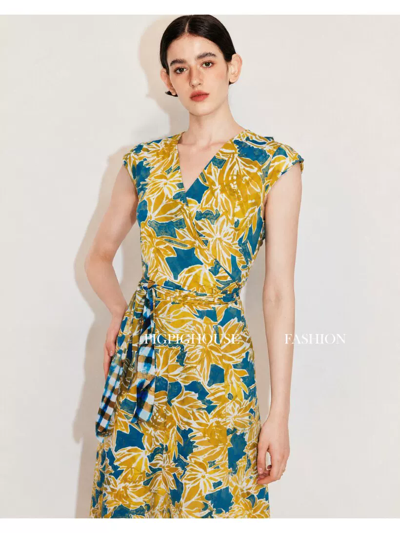 DVF Fall 2026 Printed Mesh V-Neck Wrap Dress - detail 10