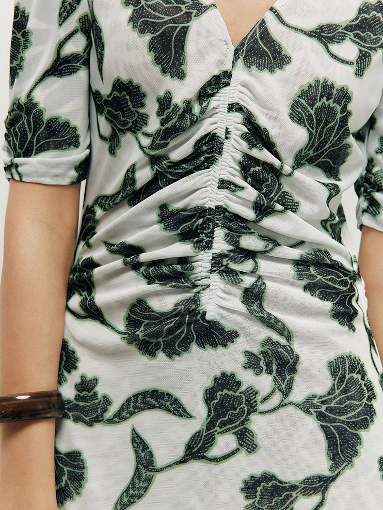 DVF Floral-Print Stretch-Mesh V-Neck Tea Dress - detail 18