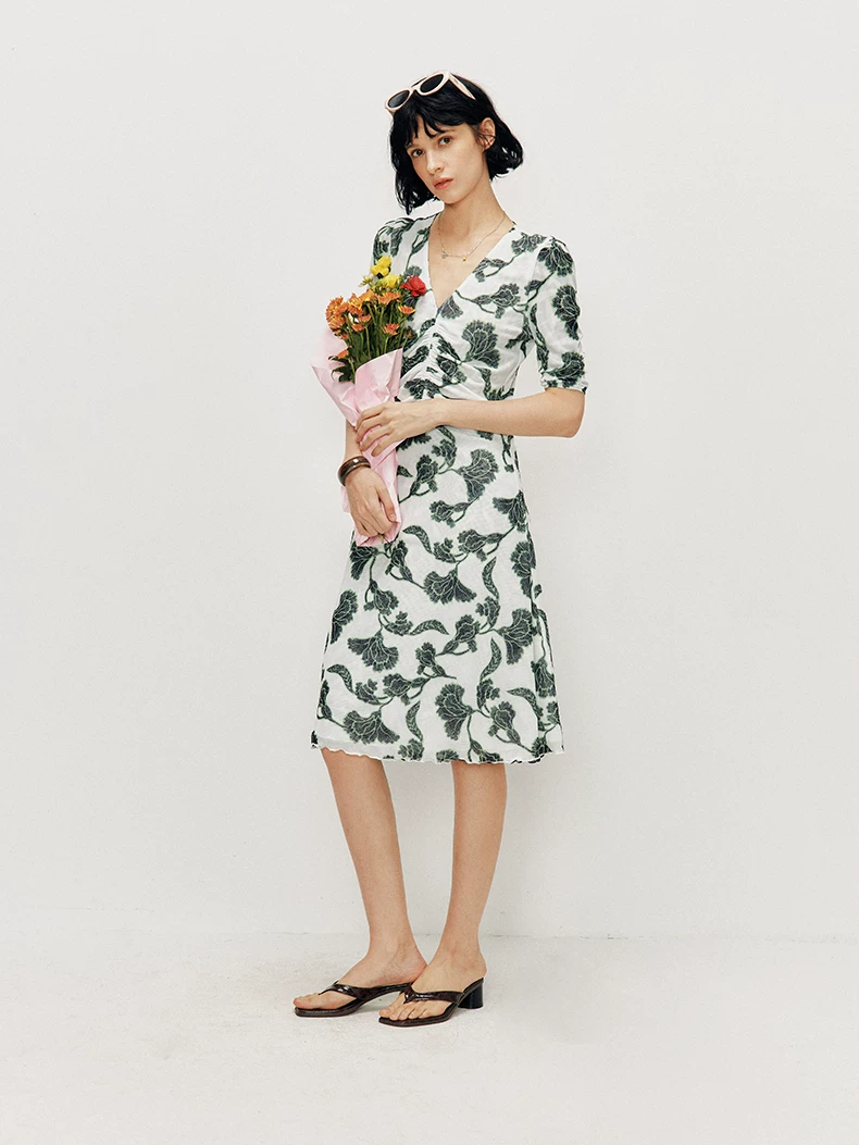 DVF Floral-Print Stretch-Mesh V-Neck Tea Dress - detail 15