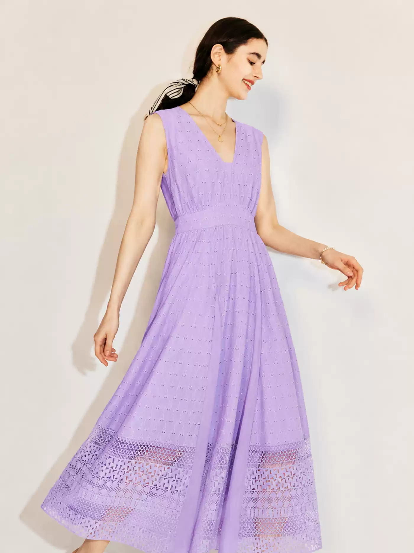 DVF Fall 2026 Embroidered V-Neck Dress with Lace Panels - photo 2