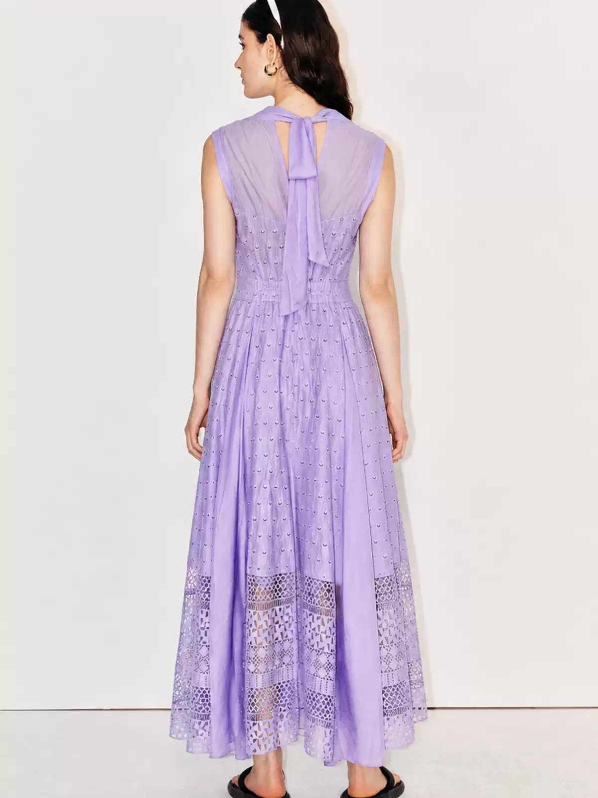 DVF Fall 2026 Embroidered V-Neck Dress with Lace Panels - photo 4