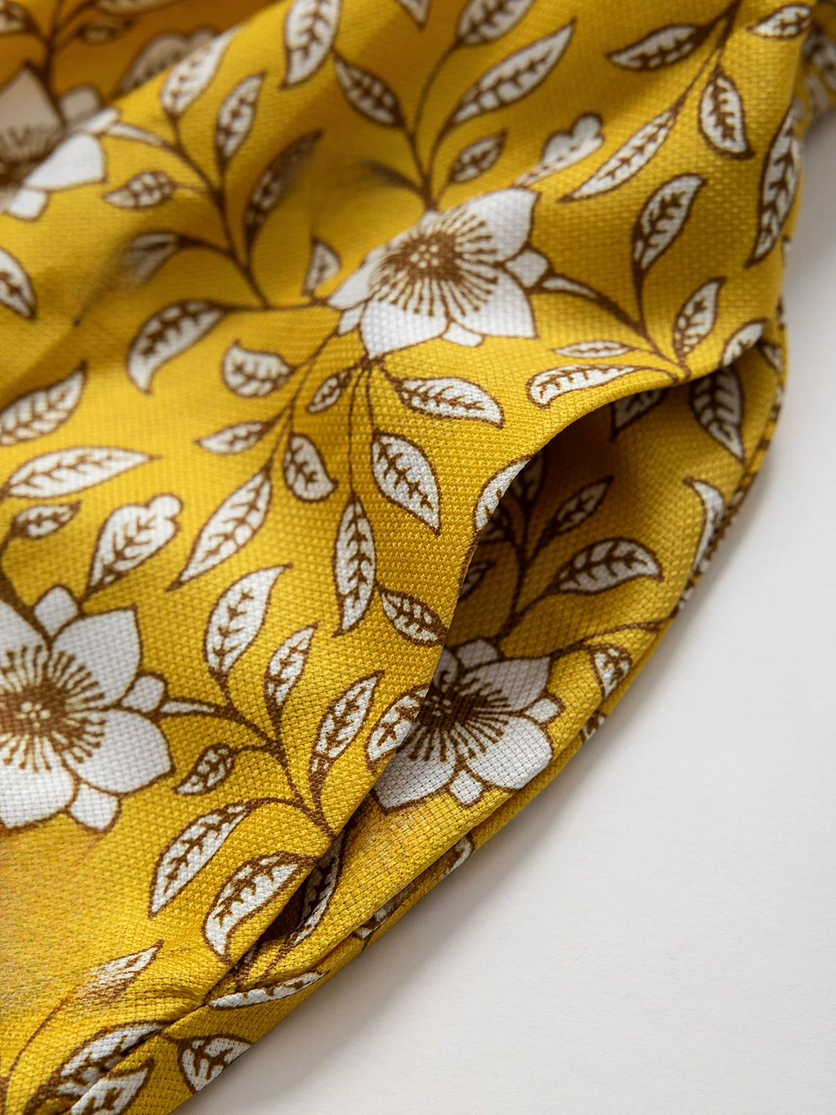 DVF Fall 2026 Yellow Floral Puff-Sleeve Tea Dress - detail 12